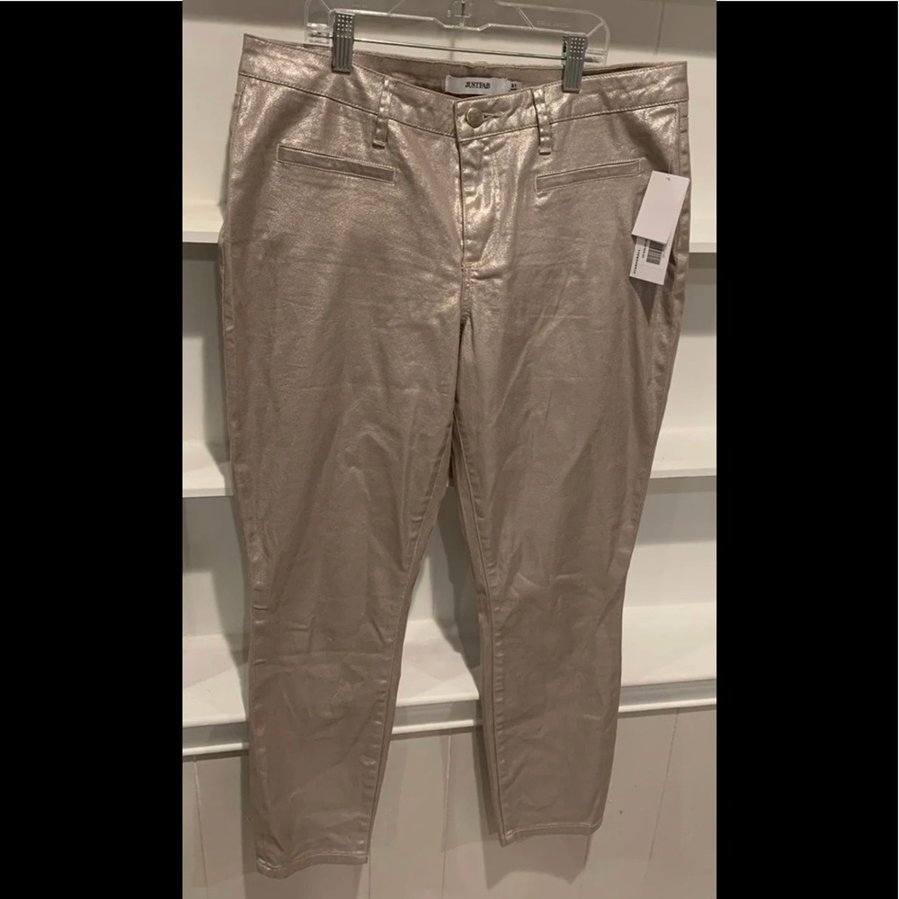 Justfab